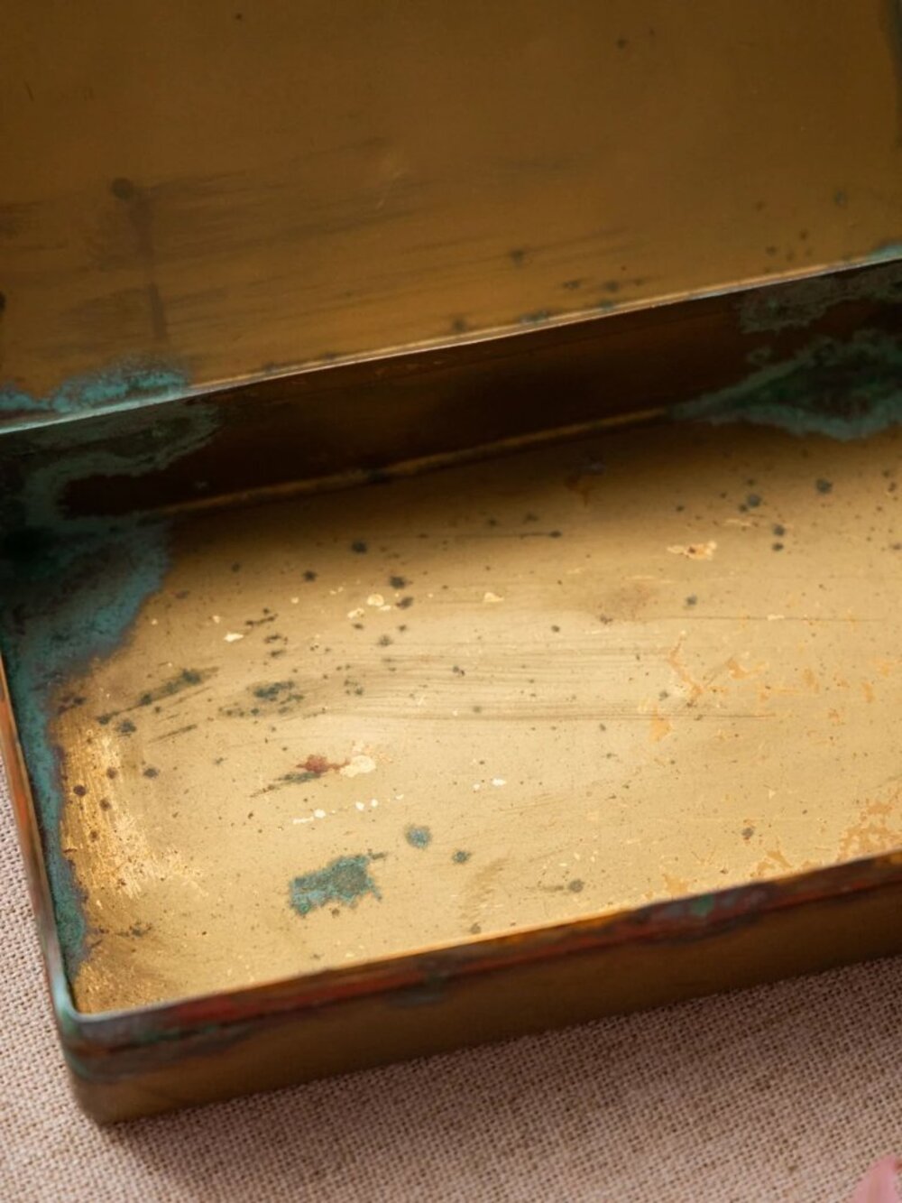 Antique Brass Rectangular Apollo Chocolate Candy Box - Picture 12 of 16
